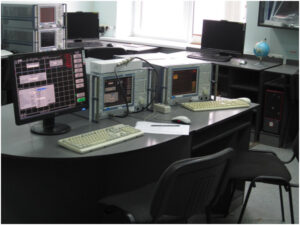 Навчальна лабораторія «Комп'ютерне моделювання пристроїв НВЧ (мікро-хвильової) техніки і антен»